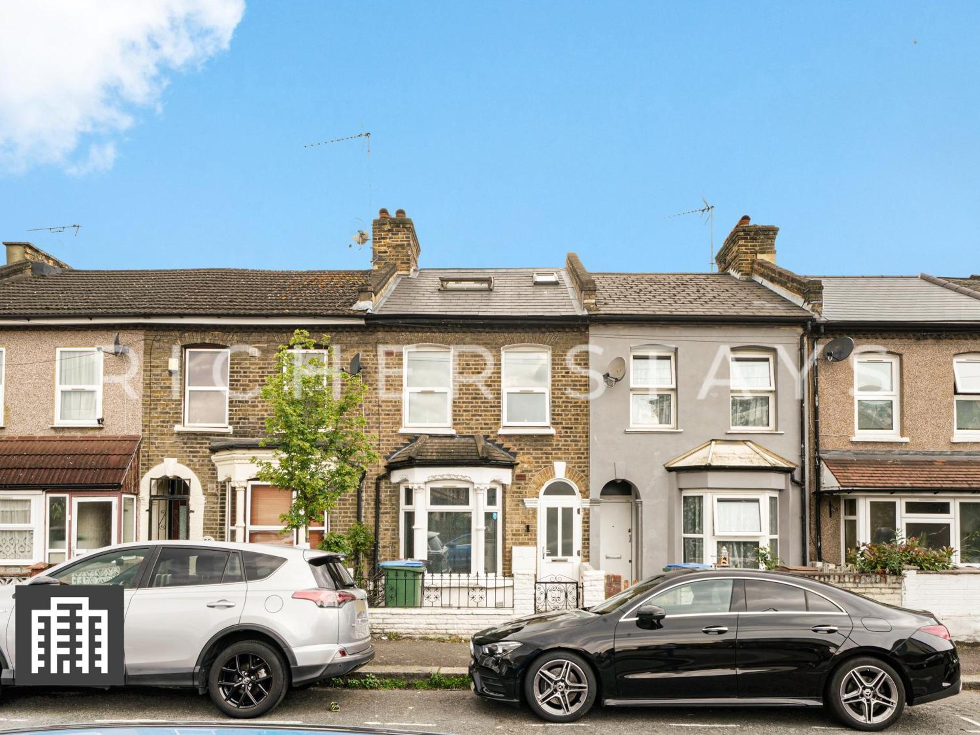 Large Home For Contractors & Families - Garden & Amenities London Exterior photo